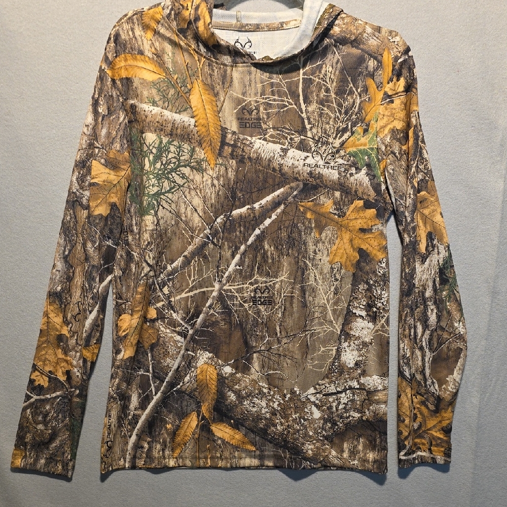 Womens Realtree Camouflage Long Sleeve Shirt With Hood Brown and Tan Size Small